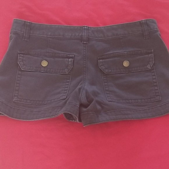 Black shorts - Picture 2 of 3